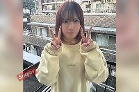 FC2PPV-4820966 小さくてアイドル資質の愛しいムスメ。「あぁイキそう…イク！」新居のベランダ前で細い腰を掴み、高速ピストンで連続イキ、喘ぎまくり。半外半中で締め付けマンコに濃厚ザーメン注ぎ込む。 【素人Rendezvous】